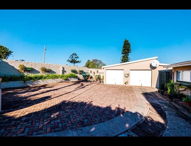 2 BEDROOM HOUSE FOR SALE IN BLUFF